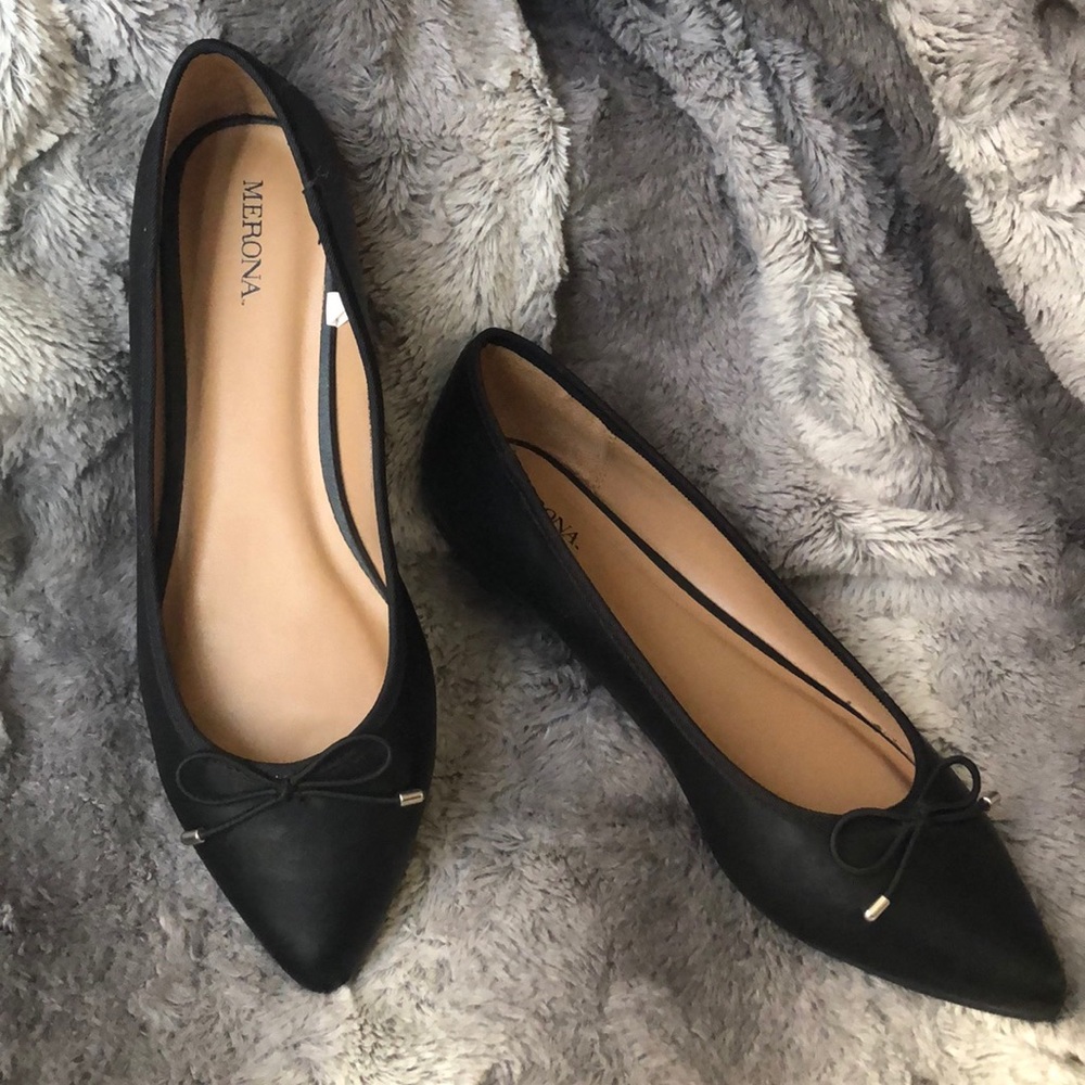 MERONA black pointed toe flats